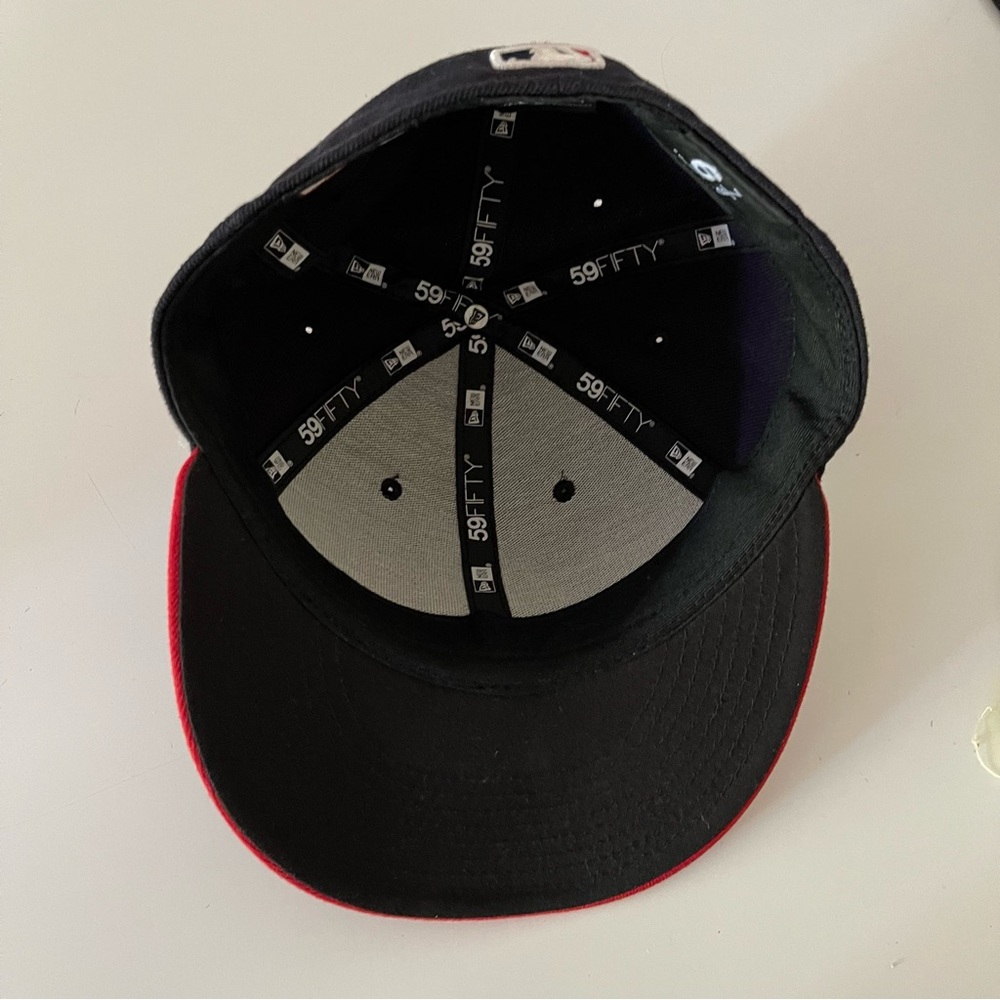 New Era 6 7/8 Cleveland Indians Chief Wahoo
Fitted Baseball Cap 59FIFTY Retro ⚾️ - Picture 5 of 9